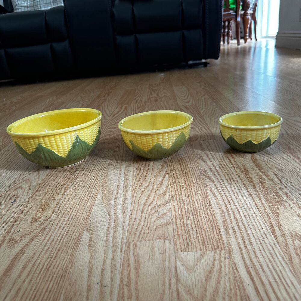 Vintage Shawnee Corn King Nesting Mixing Bowls Set #5 #6 #8